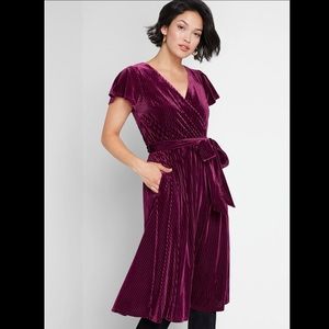 NWOT ModCloth Timeless Embrace Velvet Midi Dress